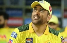 ধোনির নেতৃত্বে চেন্নাই, হারালো হায়দরাবাদকে