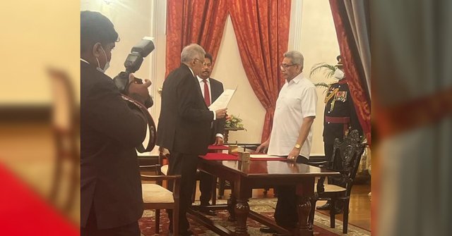 শ্রীলঙ্কার প্রধানমন্ত্রী হিসেবে শপথ নিলেন রনিল বিক্রমাসিংহে