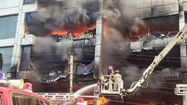 দিল্লিতে ভবনে আগুনে নিহত ২০