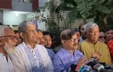 দেড় ঘণ্টার বৈঠক শেষে যা বললেন ফখরুল-মান্না