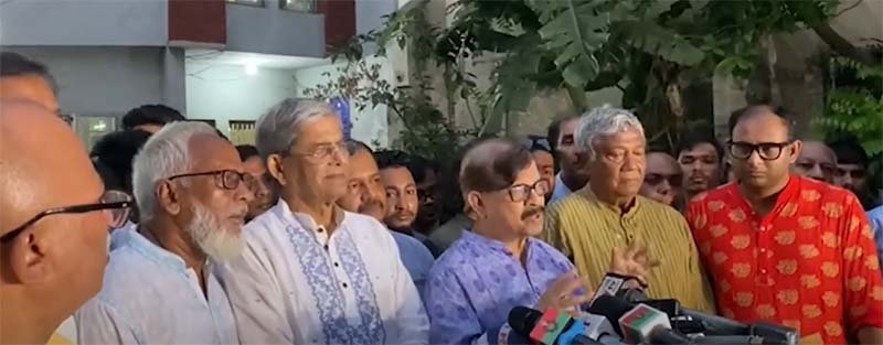 দেড় ঘণ্টার বৈঠক শেষে যা বললেন ফখরুল-মান্না