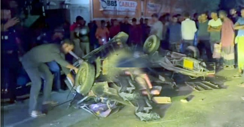 রংপুরে মাইক্রোবাস-মাহিন্দ্রা সংঘর্ষে নিহত ৫