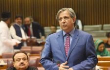 নির্বাচনে ইভিএম ব্যবহার বাতিলে পাকিস্তানে বিল পাস