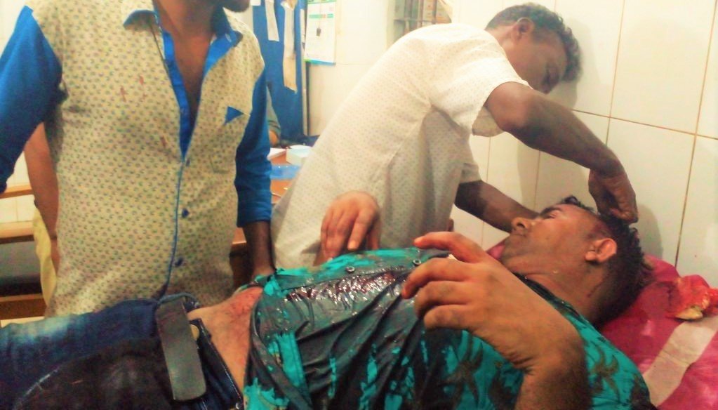 আদমপুরে সন্ত্রাসী হামলায় ২ যুবলীগনেতা আহত : ১ জন আশংকাজনক 