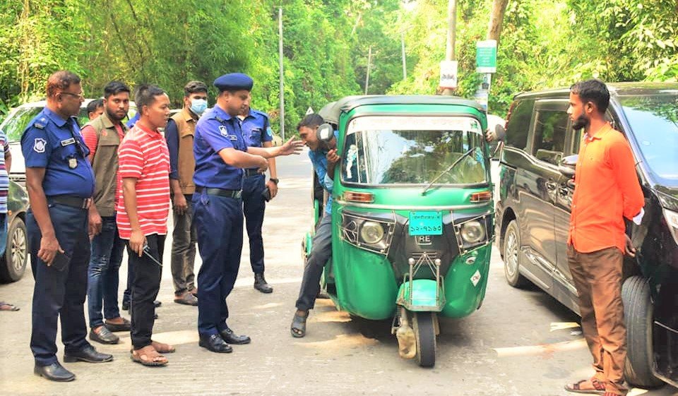 পর্যটকদের নিরাপত্তায় জেলা পুলিশের বিশেষ তৎপরতা