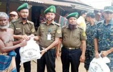 সিলেট জেলা আনসার ভিডিপি‘র  ত্রাণ বিতরণ