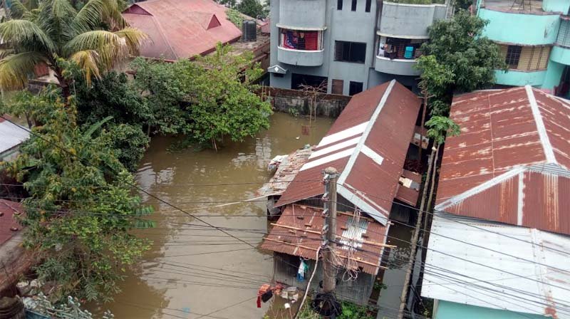 সিলেট নগরের গুরুত্বপূর্ণ প্রতিষ্ঠানগুলোতে পানি উঠে গেছে