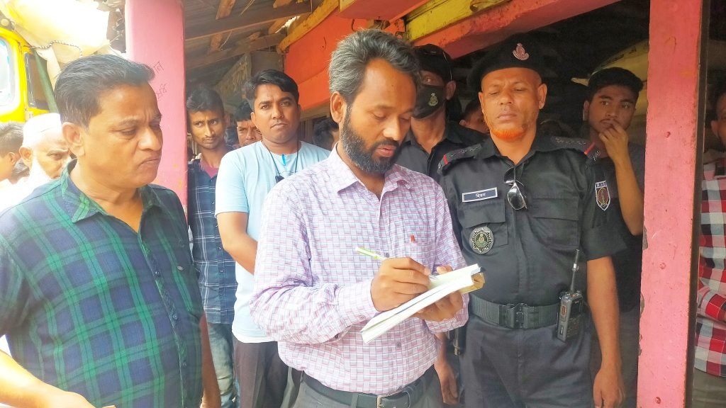 অভিযানে ৭৪ হাজার টাকা জরিমানা