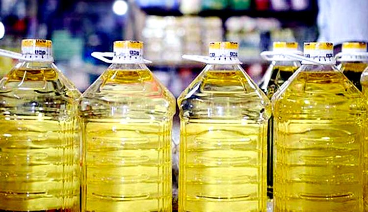 ভোজ্য তেল বিক্রির ঘোষণা দিয়ে হঠাৎ বন্ধ ঘোষণা টিসিবি‘র