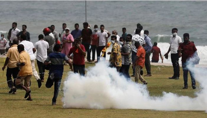 বিক্ষোভে উত্তাল শ্রীলঙ্কা, নিহত বেড়ে ৫