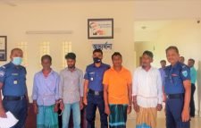  বিশেষ অভিযানে ওয়ারেন্টভূক্ত ও নিয়মিত মামলার ১৬ আসামী গ্রেফতার 