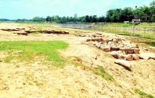 মনু নদীর বাঁধ স্থায়ী সংরক্ষণে ১ হাজার কোটি টাকার কাজে অনিয়মের অভিযোগ