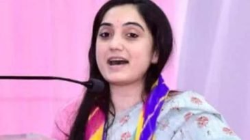 মহানবীকে নিয়ে মন্তব্য করা নুপুরকে পুলিশের তলব