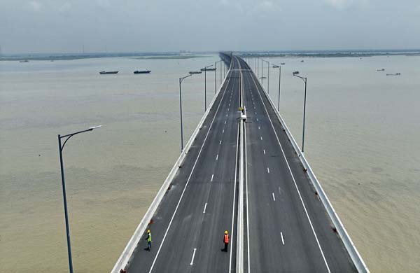 রোববার ভোর ৬টা থেকে পদ্মা সেতু দিয়ে চলবে গাড়ি