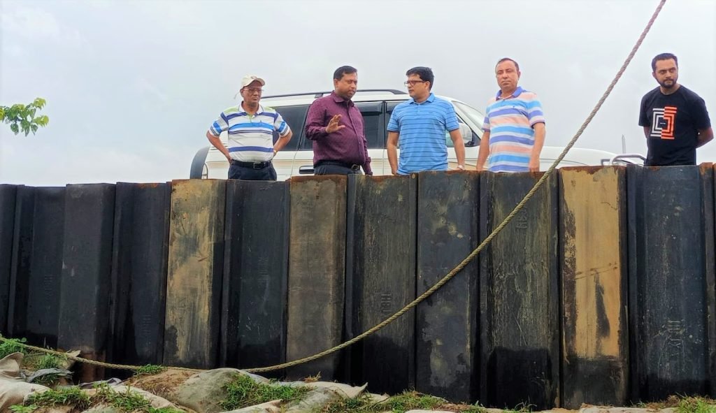   কুলাউড়া উপজেলার ফানাই নদীর পাড় ভাঙ্গনে ক্ষতিগ্রস্ত এলাকা পরিদর্শন-জেলা প্রশাসক