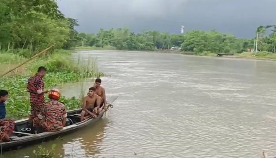 বড়লেখায় বরুদল নদীতে পড়ে নিখোঁজ ব্যক্তির সন্ধান মেলেনি