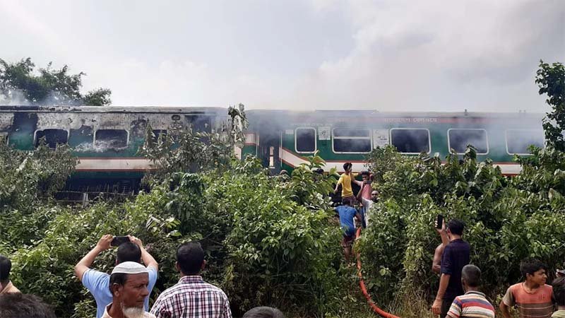 পারাবত ট্রেনে অগ্নিনিরোধ সরঞ্জাম না থাকার অভিযোগ