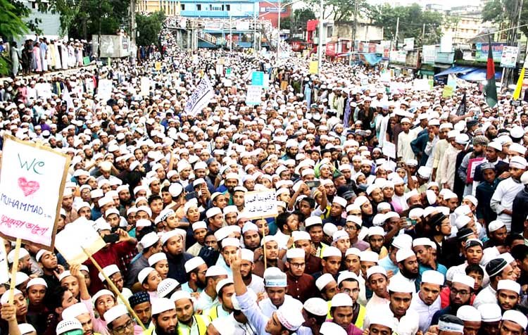 রাসুলুল্লাহ (স.) এর অবমাননা কোন সভ্য মানুষ মেনে নিতে পারেনা …মাওলানা মুহিব্বুল হক গাছবাড়ি