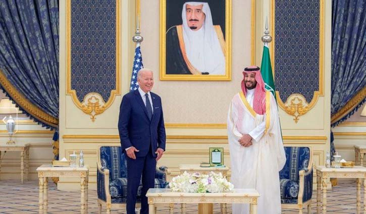 বাইডেনকে ভুল ধরিয়ে দিলেন সৌদি যুবরাজ