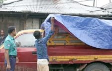 সিলেটে মাধ্যমিকের পাঠ্যবই বিক্রিকালে আটক ২