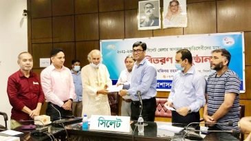 সিলেটে ৪৪ সংস্কৃতিসেবী পেলেন ৮ লাখ টাকা