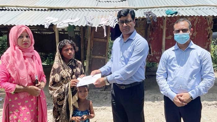 এবার প্রধানমন্ত্রীর সহায়তা পেলেন দলদলির সেই চা শ্রমিকরা