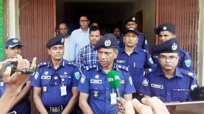 প্রবাসী পিতা-পুত্রের মৃত্যু: এখনও কোনো ক্লু উদ্ঘাটন করতে পারেনি পুলিশ