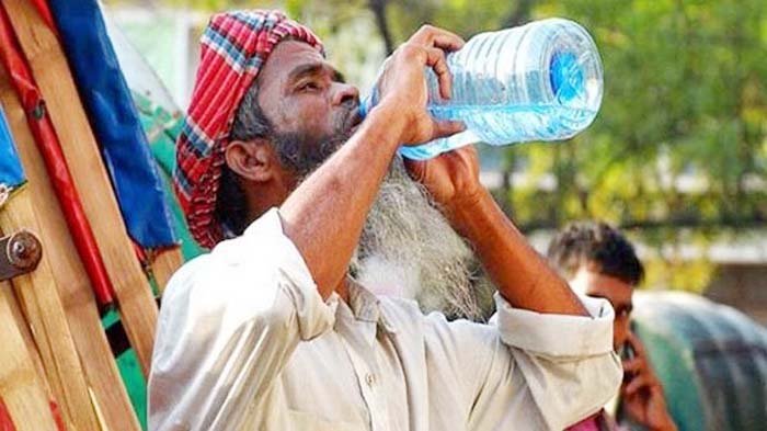 বন্যার পর টানা তাপপ্রবাহে পুড়ছে সিলেট