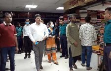 সিলেট নগরীতে রাত ৮টার পর দোকানপাট বন্ধে অভিযান