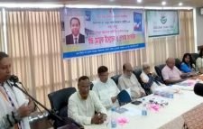 সিলেটে ডা. স্বপ্নীলের ‘পদ্মা সেতু বিপুল সম্ভাবনার অর্থনীতি ও অন্যান্য’ গ্রন্থের মোড়ক উন্মোচন