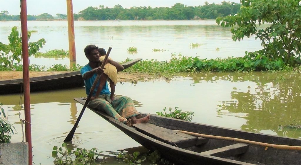 ঈদের আসায় পরিবারের শিশুদের নানা আবদার:দু’চোখের নীরব অশ্রু