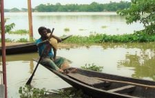 ঈদের আসায় পরিবারের শিশুদের নানা আবদার:দু’চোখের নীরব অশ্রু
