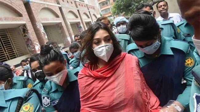 আদালতে ডা. সাবরিনা-আরিফ, রায় ঘোষণা দুপুরে