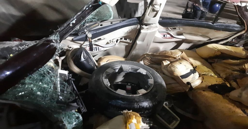 গার্ডারের নিচে ৩ ঘণ্টা পড়ে ছিল ৫ মরদেহ, এক্সকাভেটর দিয়ে উদ্ধার