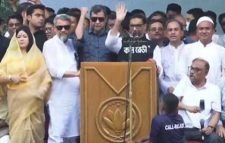 খেলা হবে, খেলা: কাদের