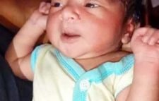 ঝোপ থেকে নবজাতকের কান্নার আওয়াজ, উদ্ধার করে হাসপাতালে ভর্তি