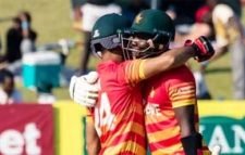 বাংলাদেশকে হতাশায় ডুবিয়ে জিম্বাবুয়ের রেকর্ড গড়া জয়