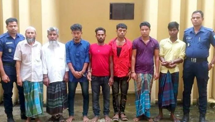 ভারতে অনুপ্রবেশকালে কুলাউড়ায় ১২ নারী-পুরুষ আটক