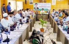 সরকারি কর্মকর্তা-কর্মচারী জনগণের সেবক: জেলা প্রশাসক