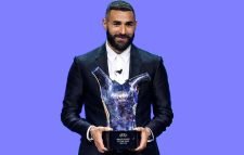 উয়েফার বর্ষসেরার ট্রফি বেনজেমার হাতেই