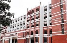 নামাজ পড়ার শর্তে অপরাধীকে মুক্তি দিলেন আদালত