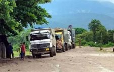 ভোলাগঞ্জ দিয়ে চুনাপাথর আমদানি শুরু