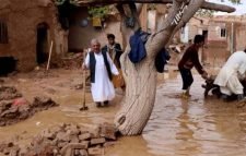 আফগানিস্তানে বন্যায় মৃত্যুর সংখ্যা বেড়ে প্রায় ২০০