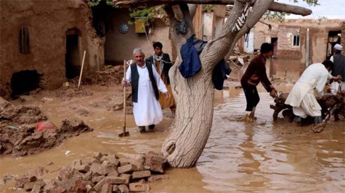 আফগানিস্তানে বন্যায় মৃত্যুর সংখ্যা বেড়ে প্রায় ২০০