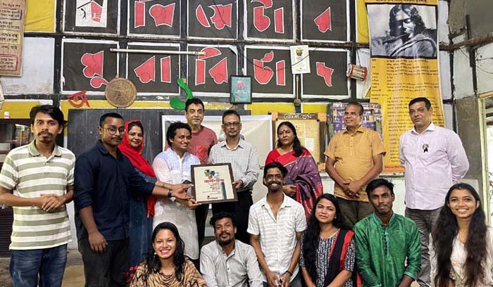 থিয়েটার মুরারিচাঁদের ৩ দিনব্যাপী কর্মশালার সনদ বিতরণ