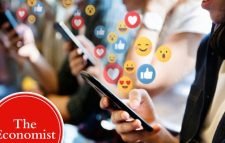 সোশ্যাল মিডিয়ায় কতটা সময় কাটাচ্ছে নতুন প্রজন্ম!