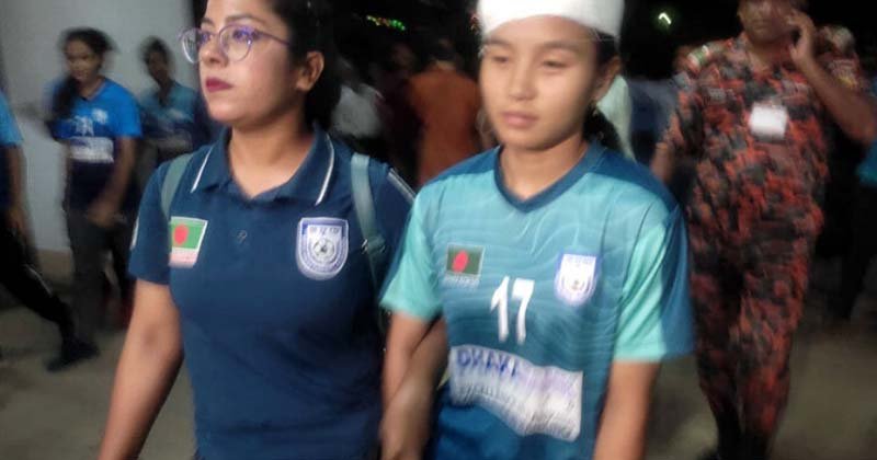 বিলবোর্ডে লেগে গুরুতর আহত নারী ফুটবলার রিতুপর্ণা চাকমা