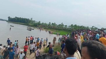 বোদায় নৌকাডুবি: ৬৭ জনের মরদেহ উদ্ধার