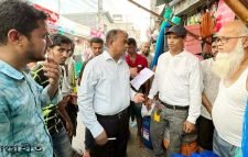 নগরে দুই টন পলিথিন জব্দ, পাঁচ প্রতিষ্ঠানের জরিমানা ৩ লাখ টাকা