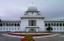 সুপ্রিম কোর্টে শেখ হাসিনার জন্মদিনের অনুষ্ঠানে ছুরিসহ আটক ৪